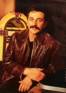 Ultimate Aaron Tippin